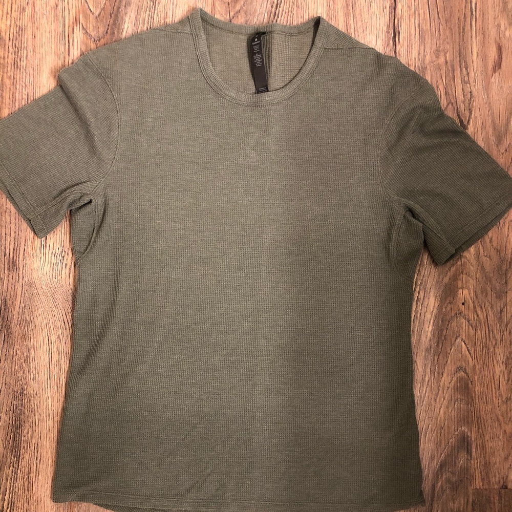Lululemon - Men’s Shift Stitch Short Sleeve